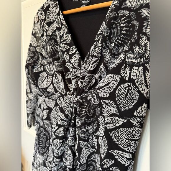 Rafaella Black Graphic Blouse with Notched Collar and 3/4 Sleeves - Picture 6 of 8